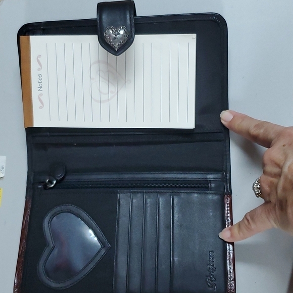 Brighton Croc Embossed and Leather Clutch Organizer ans paper pad nwot - Picture 3 of 7